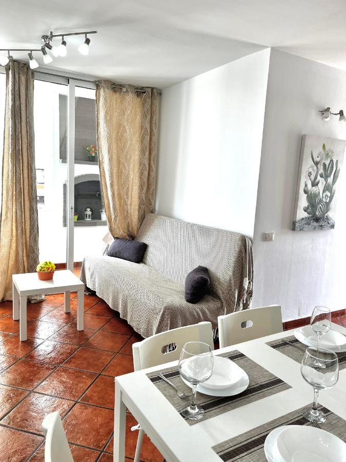 Primavera Holiday Apartment Арона Екстер'єр фото