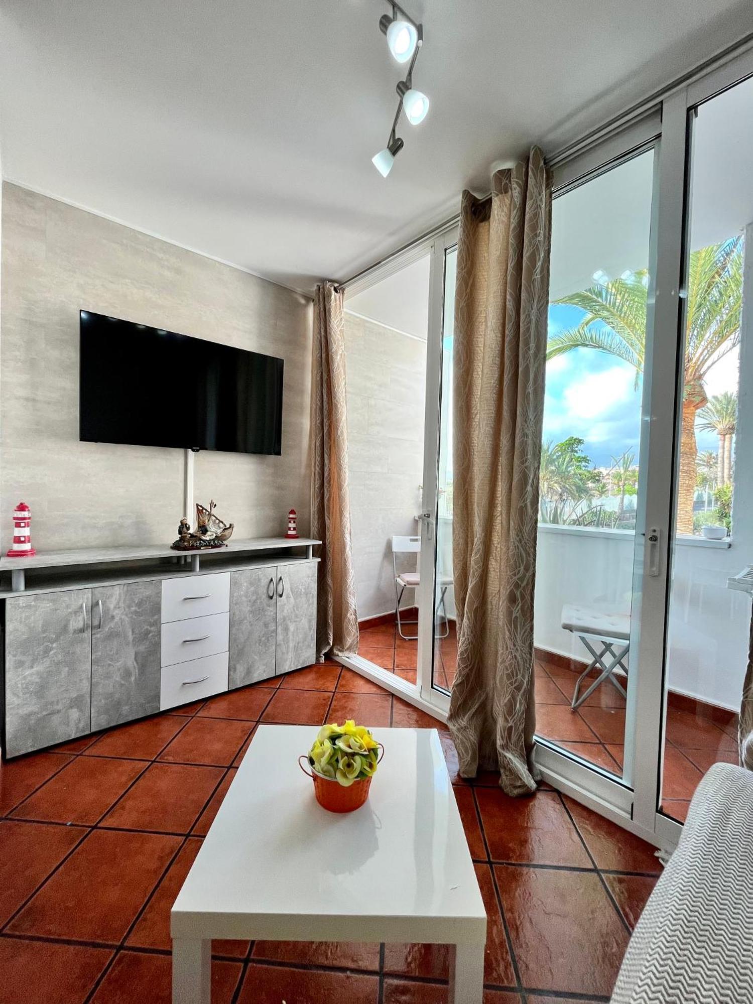 Primavera Holiday Apartment Арона Екстер'єр фото